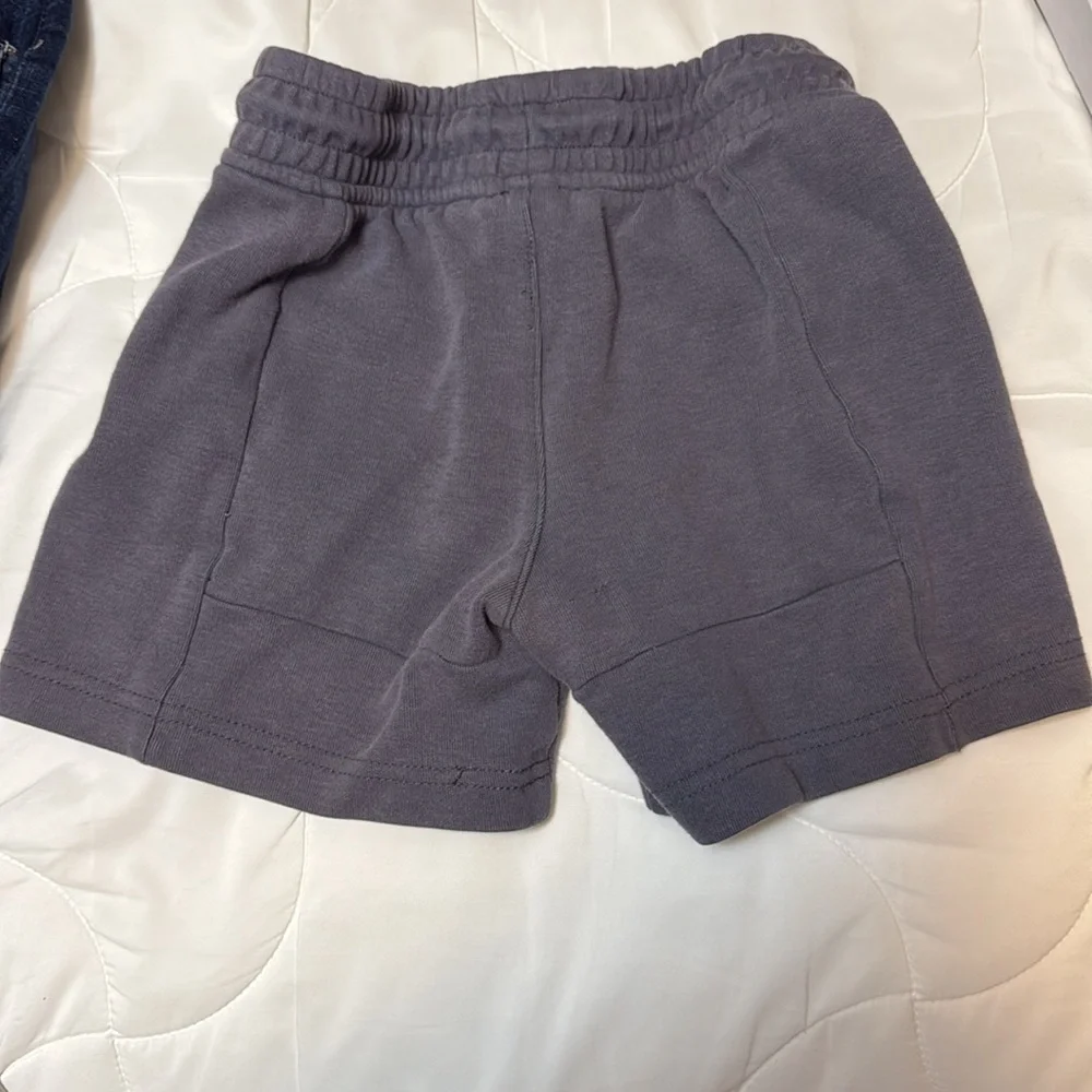 Wonder Nation Gray Casual Shorts with Black Zipper Pockets Size S (6-7)